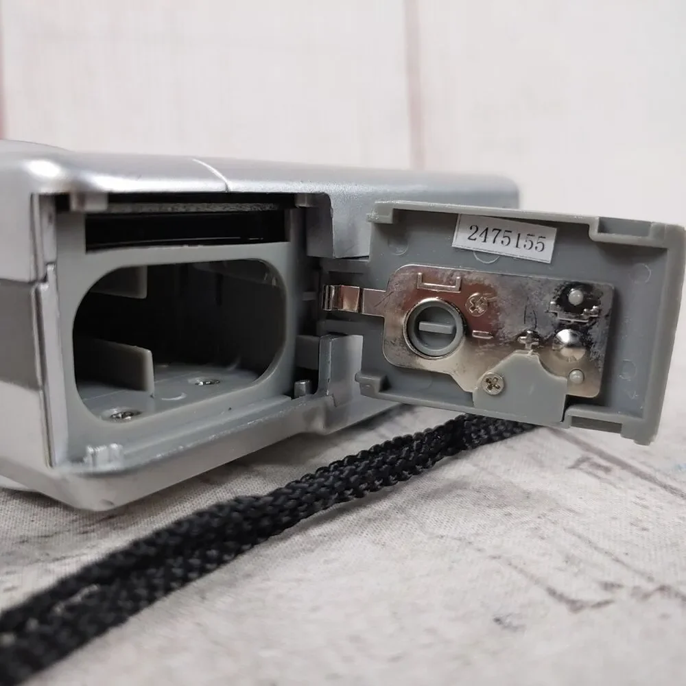 Polaroid PDC 5355 5.3MP Compact Digital Camera SILVER, 3365 Y2K - TESTED WORKING